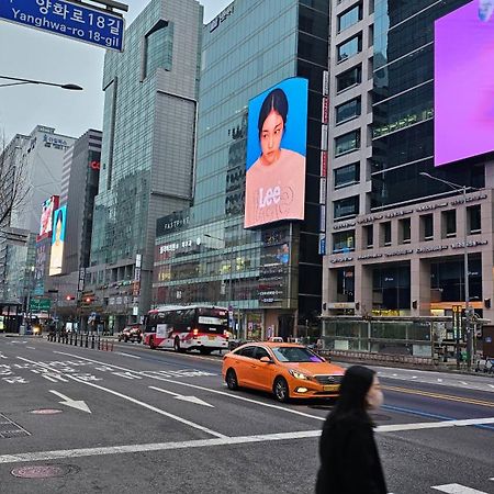 Hongdae Residence-2 1Min From Hongik Uni Station Exit #1 Seoul Exterior foto
