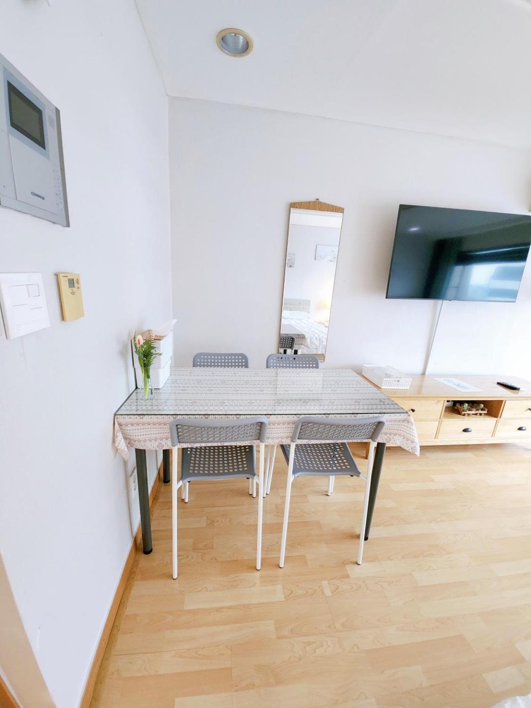 Hongdae Residence-2 1Min From Hongik Uni Station Exit #1 Seoul Exterior foto