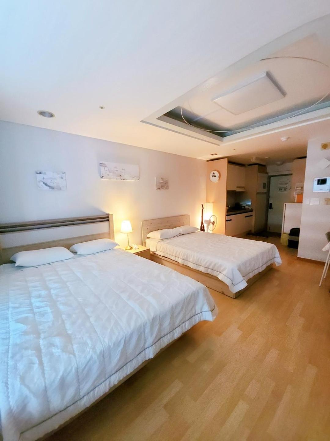 Hongdae Residence-2 1Min From Hongik Uni Station Exit #1 Seoul Exterior foto