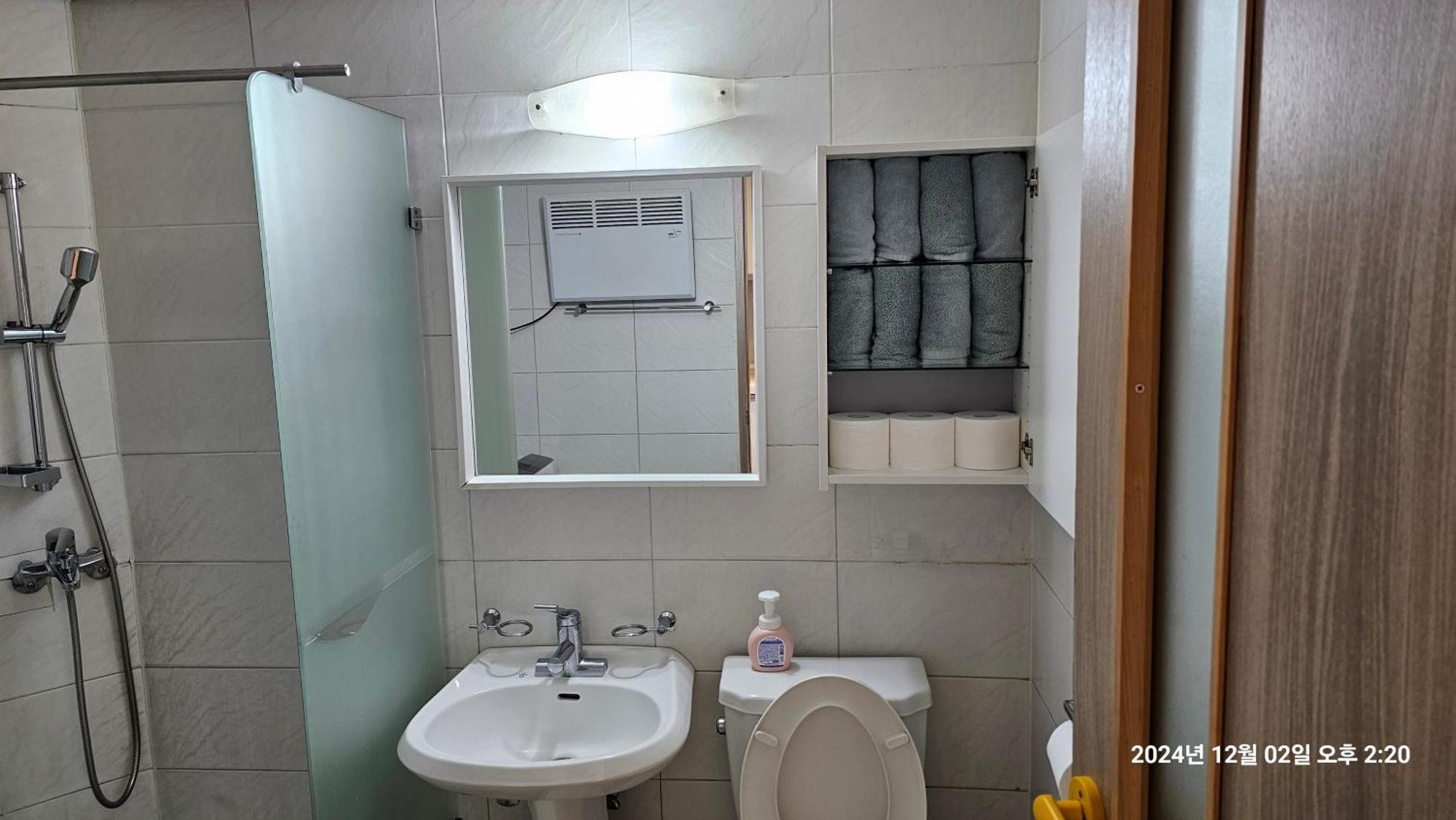 Hongdae Residence-2 1Min From Hongik Uni Station Exit #1 Seoul Exterior foto