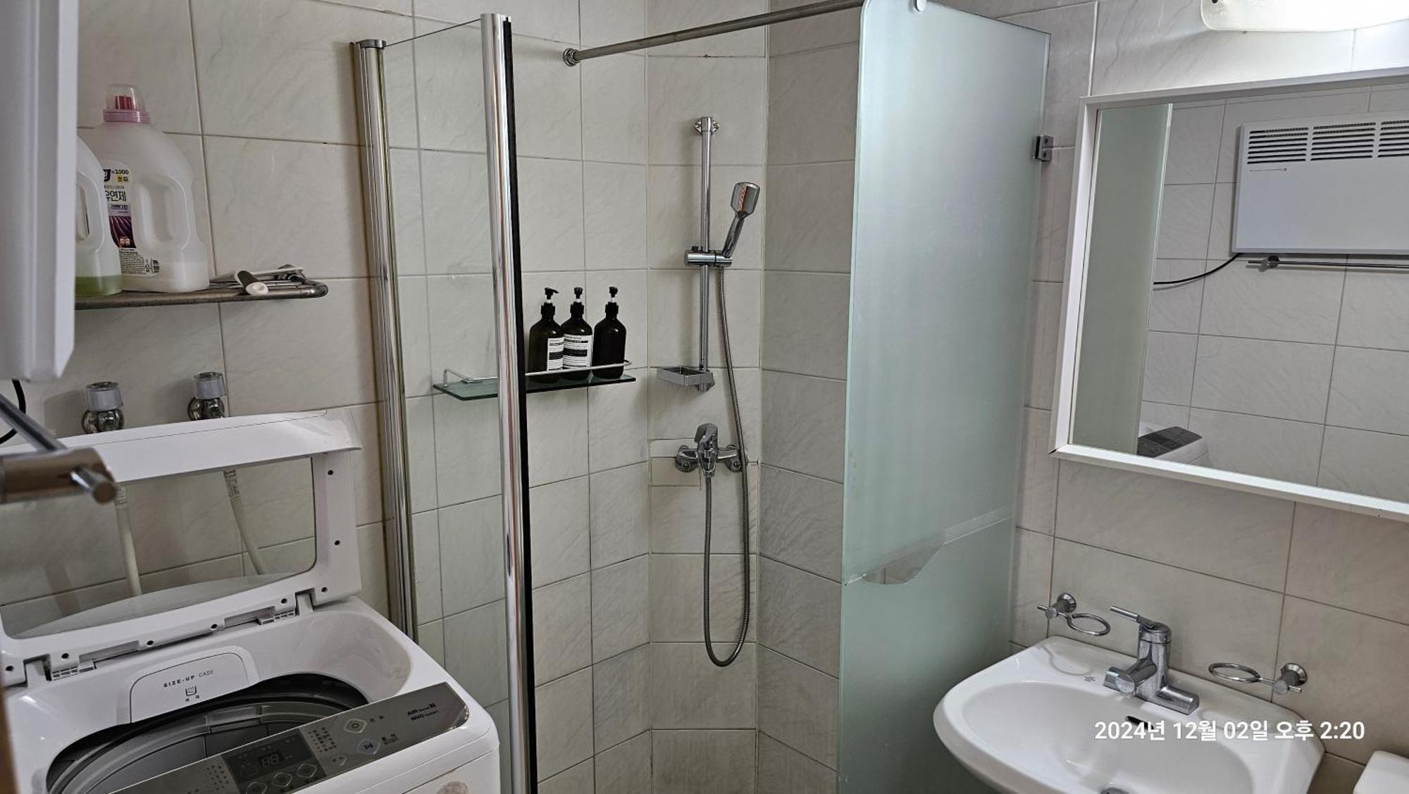 Hongdae Residence-2 1Min From Hongik Uni Station Exit #1 Seoul Exterior foto